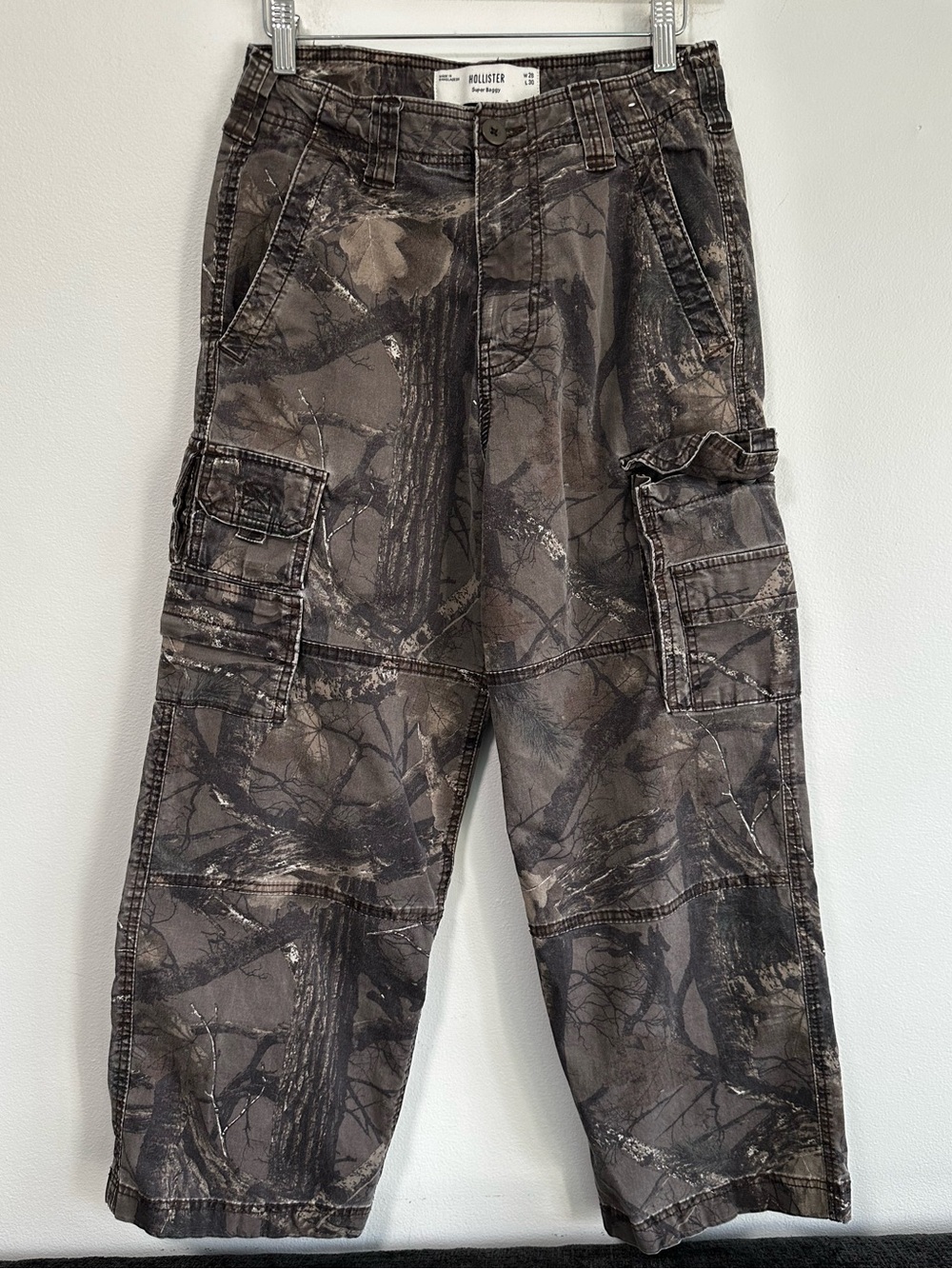 Hollister Super Baggy Camo Cargo Pants 28